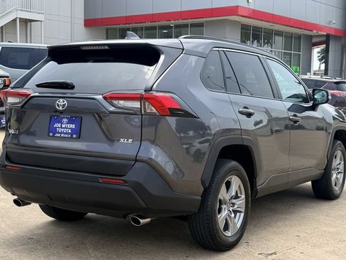 Used 2025 Toyota RAV4 XLE FWD image 7