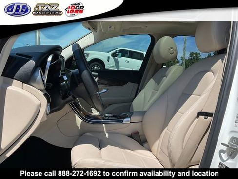 Used 2018 Mercedes-Benz GLC 300 GLC 300 w/ Premium Package image 10