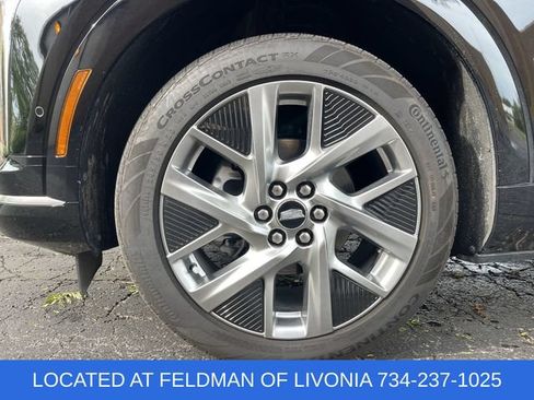 Used 2025 Cadillac Optiq Luxury 2 AWD/4WD image 33