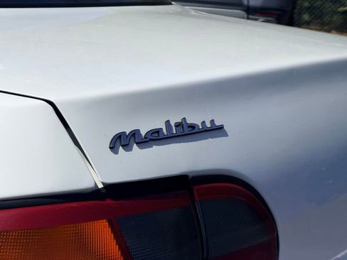 Used 2003 Chevrolet Malibu V6 w/ Preferred Equipment Group 1 FWD image 22