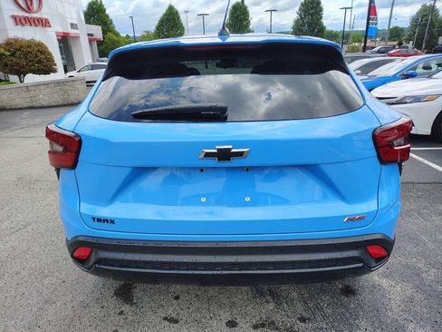 Certified 2024 Chevrolet Trax RS FWD image 5