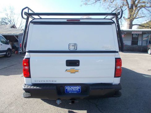 Used 2017 Chevrolet Silverado 1500 W/T w/ Trailering Package image 4
