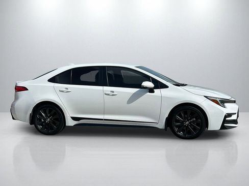 Used 2024 Toyota Corolla SE image 4