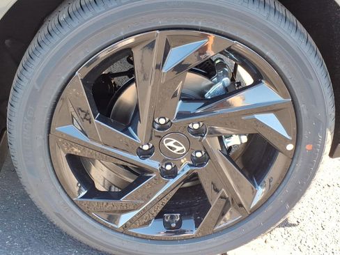 New 2026 Hyundai Elantra SEL Sport FWD image 5