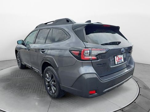 Used 2025 Subaru Outback Onyx Edition AWD/4WD image 3