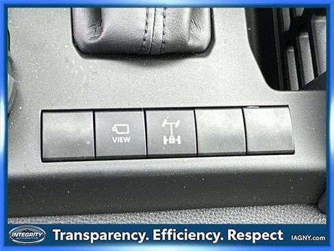 Used 2025 Toyota 4Runner TRD Off-Road image 33