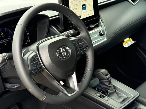 New 2026 Toyota Corolla Cross LE FWD image 18