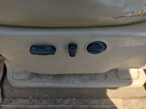 Used 2013 GMC Sierra 1500 SLT w/ SLT Convenience Package image 19