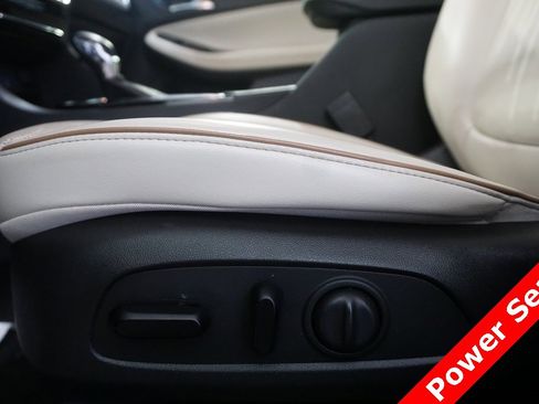 Used 2024 Buick Encore GX Avenir w/ Avenir Technology Package image 7