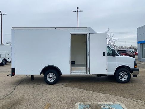 New 2024 GMC Savana 3500 w/ Power Convenience Package image 11