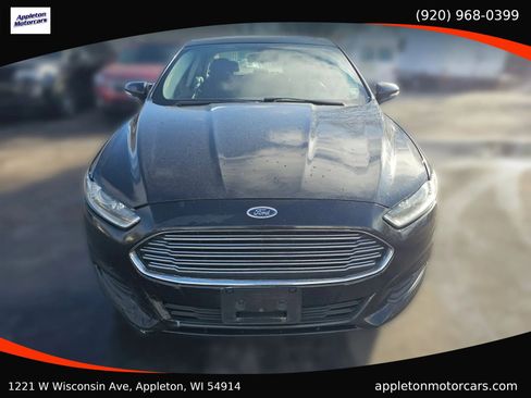 Used 2014 Ford Fusion SE image 2