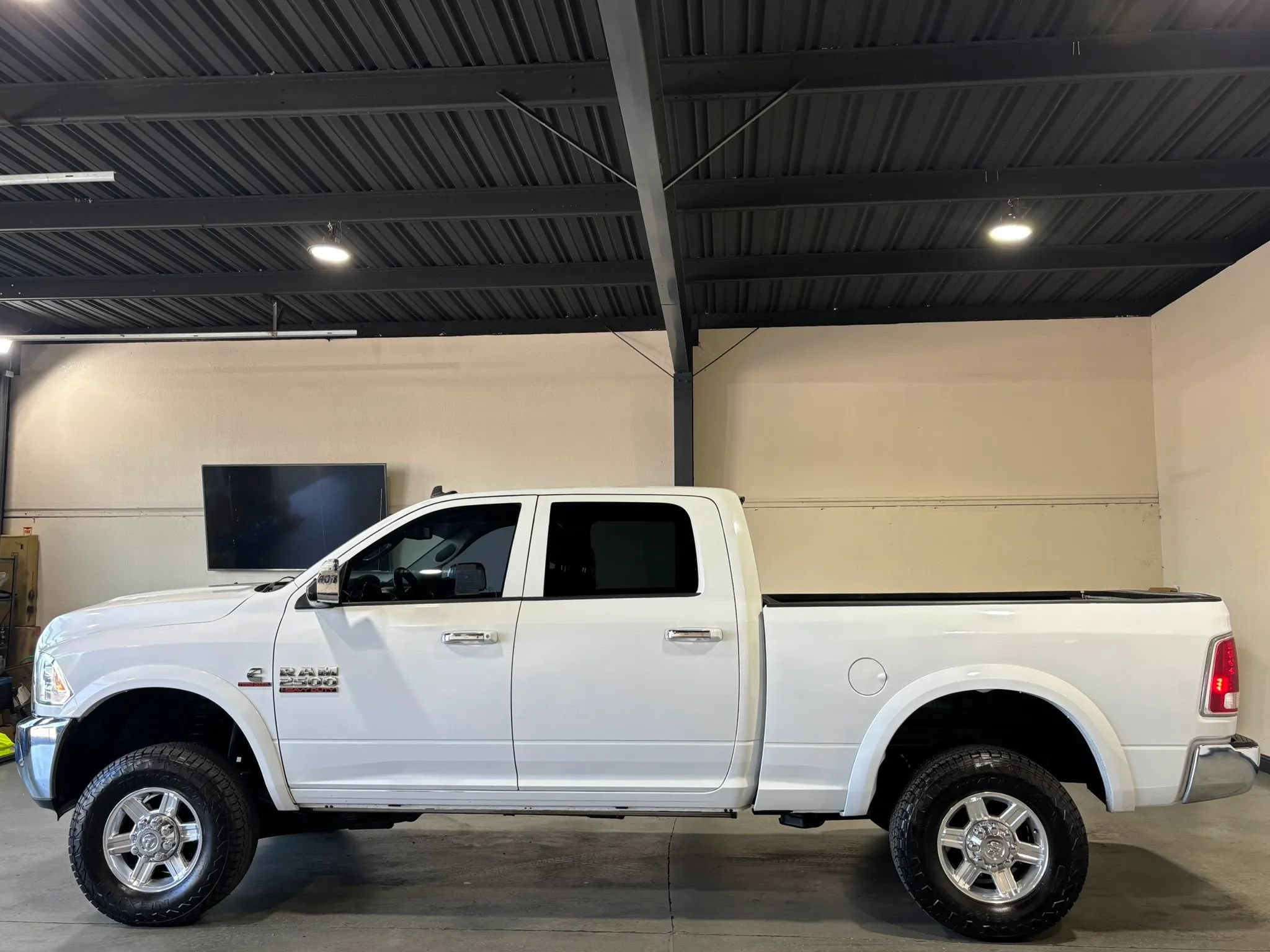 Used 2014 RAM 2500 Laramie AWD/4WD image 5