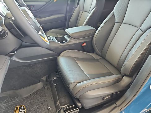 Certified 2025 Subaru Outback Wilderness AWD/4WD image 19