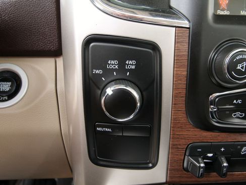 Used 2017 RAM 2500 Laramie w/ Convenience Group image 34