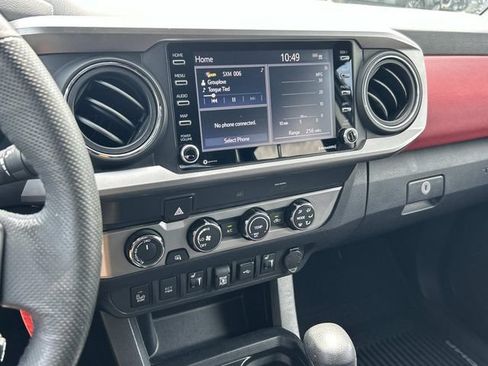 Used 2020 Toyota Tacoma SR5 w/ Technology Package AWD/4WD image 21