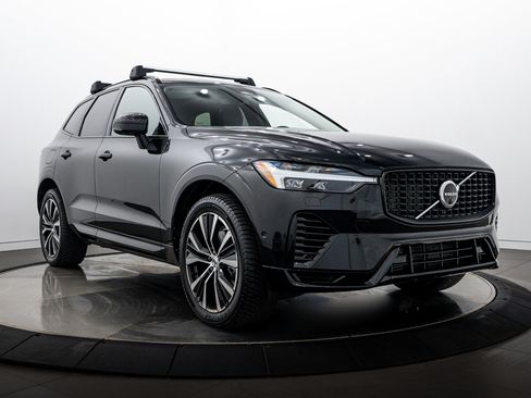 Used 2023 Volvo XC60 T8 Ultimate w/ Protection Package Premier AWD/4WD image 2