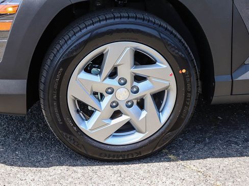New 2026 Hyundai Kona SE FWD image 12