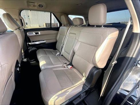 Certified 2023 Ford Explorer Limited AWD/4WD image 17