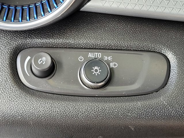 Used 2026 Chevrolet Trax LT FWD image 14