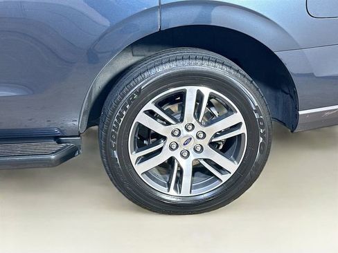 Certified 2024 Ford Expedition Limited image 6