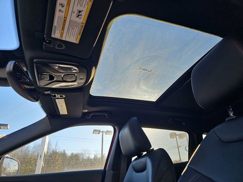 New 2026 Jeep Compass Latitude w/ Sun and Sound Group image 22