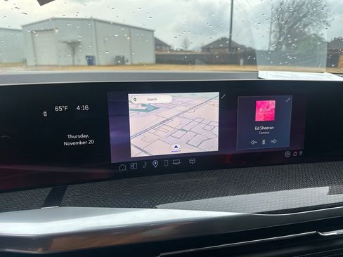 Used 2025 Cadillac Escalade ESV V w/ LPO, ONYX Package image 26