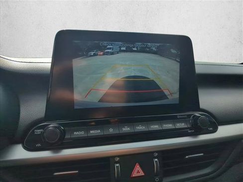Used 2021 Kia Forte LXS FWD image 10