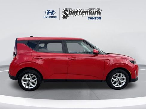 Used 2023 Kia Soul LX w/ Option Group 015 image 4