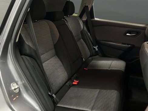 Used 2023 Nissan Rogue SV image 25