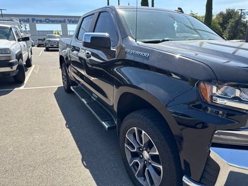 Used 2021 Chevrolet Silverado 1500 LT RWD image 2