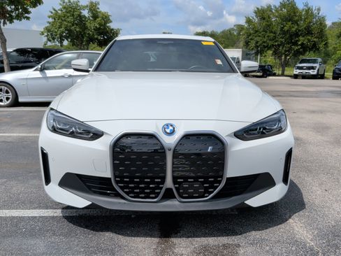 Used 2024 BMW i4 eDrive35 w/ Premium Package RWD image 5
