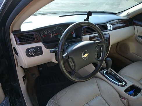 Used 2011 Chevrolet Impala LT w/ Luxury Edition Package image 15