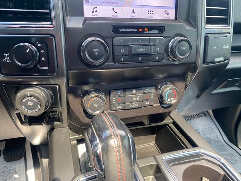 Used 2019 Ford F150 XLT w/ Equipment Group 302A Luxury AWD/4WD image 19