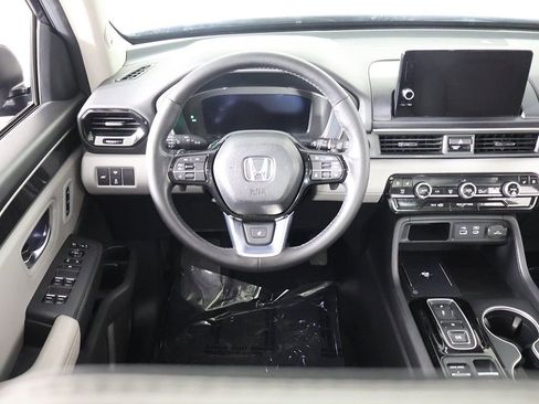 Used 2023 Honda Pilot Elite image 41