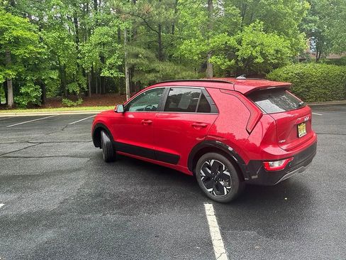 Used 2024 Kia Niro Wind FWD image 4