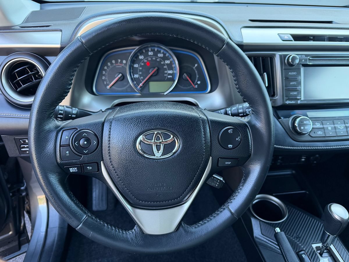 Used 2014 Toyota RAV4 Limited w/ Technology Package AWD/4WD image 7