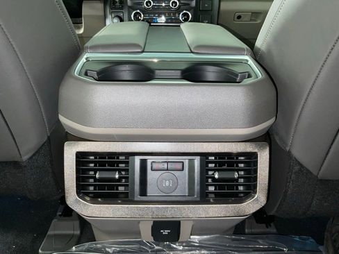 New 2026 Ford F350 Platinum w/ Platinum Plus Package AWD/4WD image 19