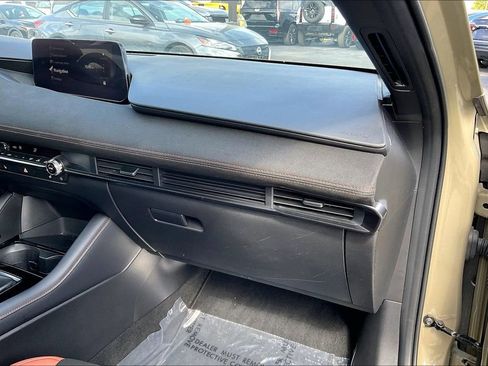 Used 2025 MAZDA MAZDA3 Carbon image 28