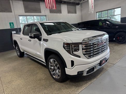 Used 2024 GMC Sierra 1500 Denali image 3