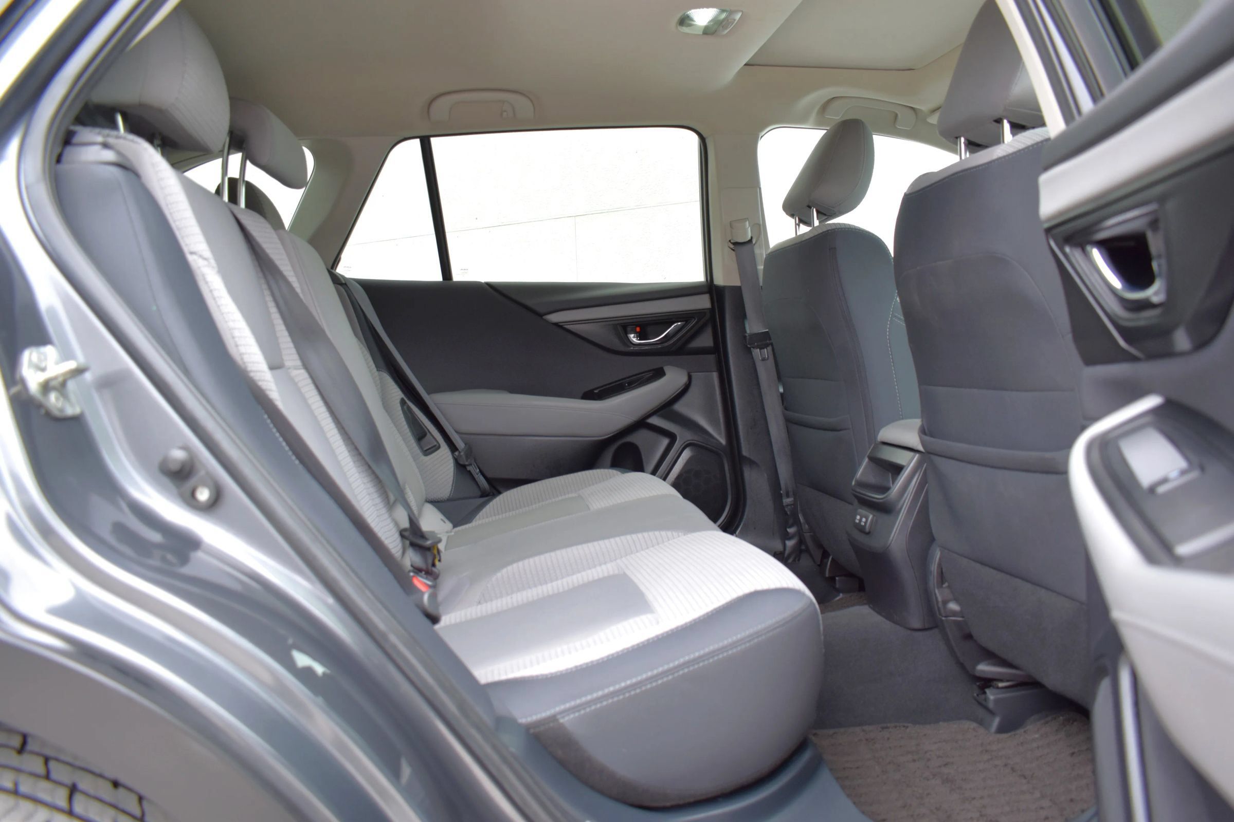 Used 2021 Subaru Outback Premium AWD/4WD image 27