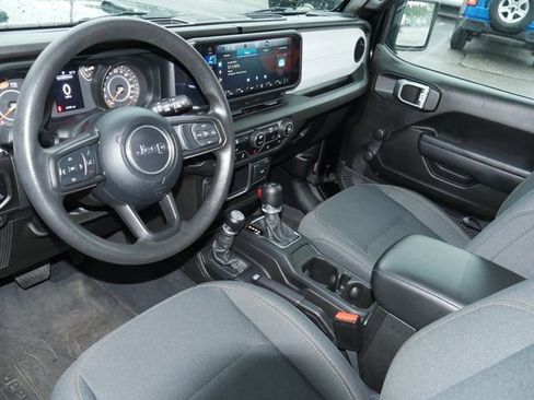 Used 2024 Jeep Wrangler Unlimited Sport AWD/4WD image 13