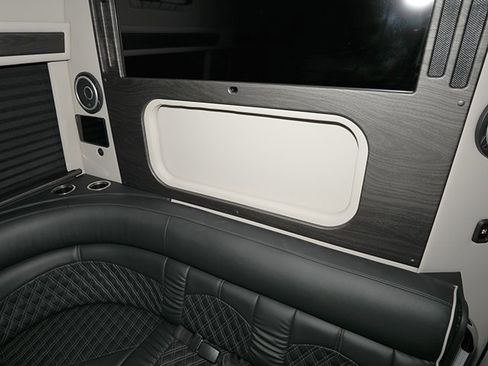 Used 2023 Mercedes-Benz Sprinter 3500 image 24