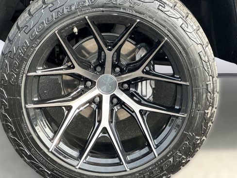 Used 2024 Chevrolet Silverado 1500 High Country w/ High Country Premium Package image 11