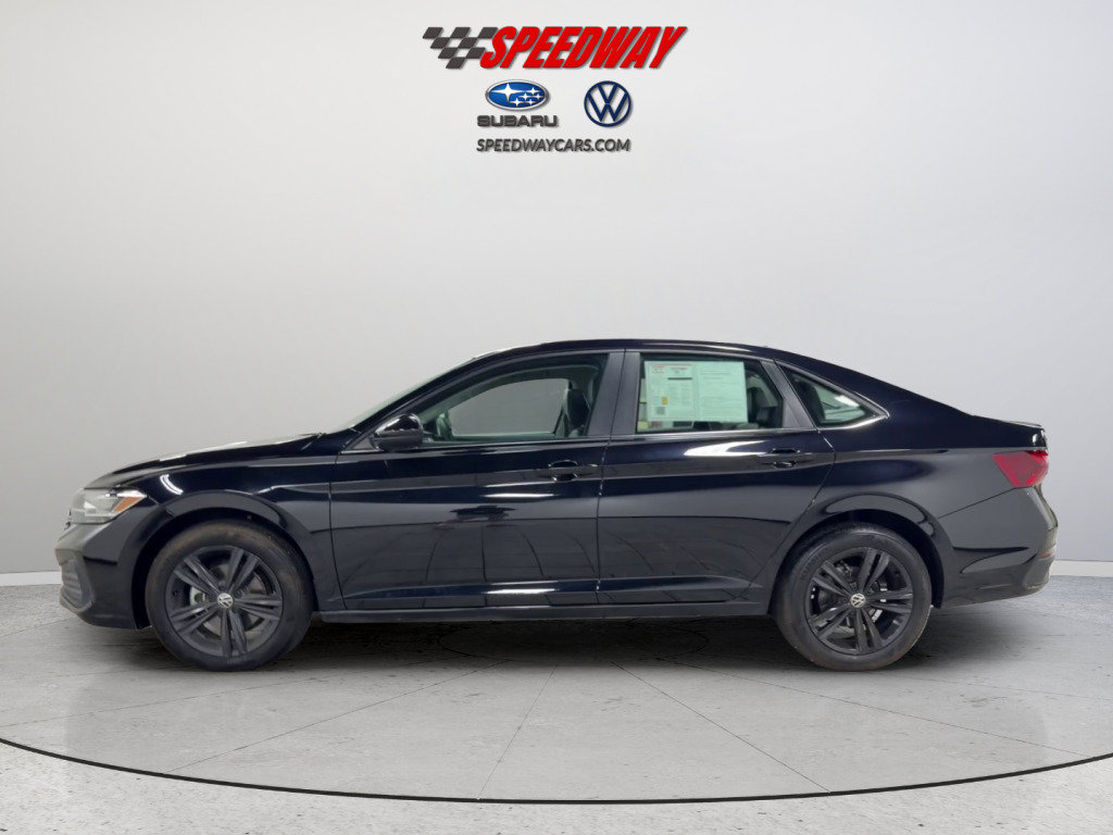Certified 2023 Volkswagen Jetta SE w/ Panoramic Sunroof Package FWD image 10