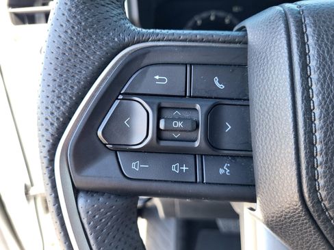 Used 2025 Toyota Tacoma TRD Off-Road image 27