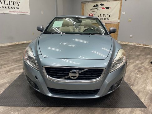 Used 2012 Volvo C70 T5 image 2