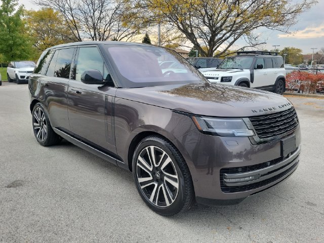 Used 2023 Land Rover Range Rover SE AWD/4WD image 2