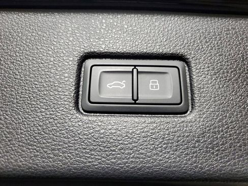 Used 2025 Audi Q7 3.0T Premium Plus w/ Premium Plus Package AWD/4WD image 6