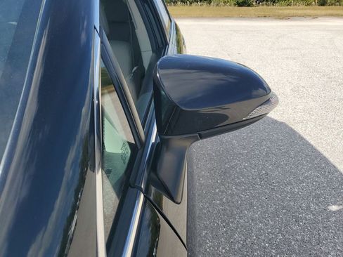 Used 2014 Toyota Venza LE image 21