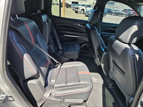 Used 2024 Chevrolet Traverse RS w/ LPO, Floor Liner Package AWD/4WD image 19
